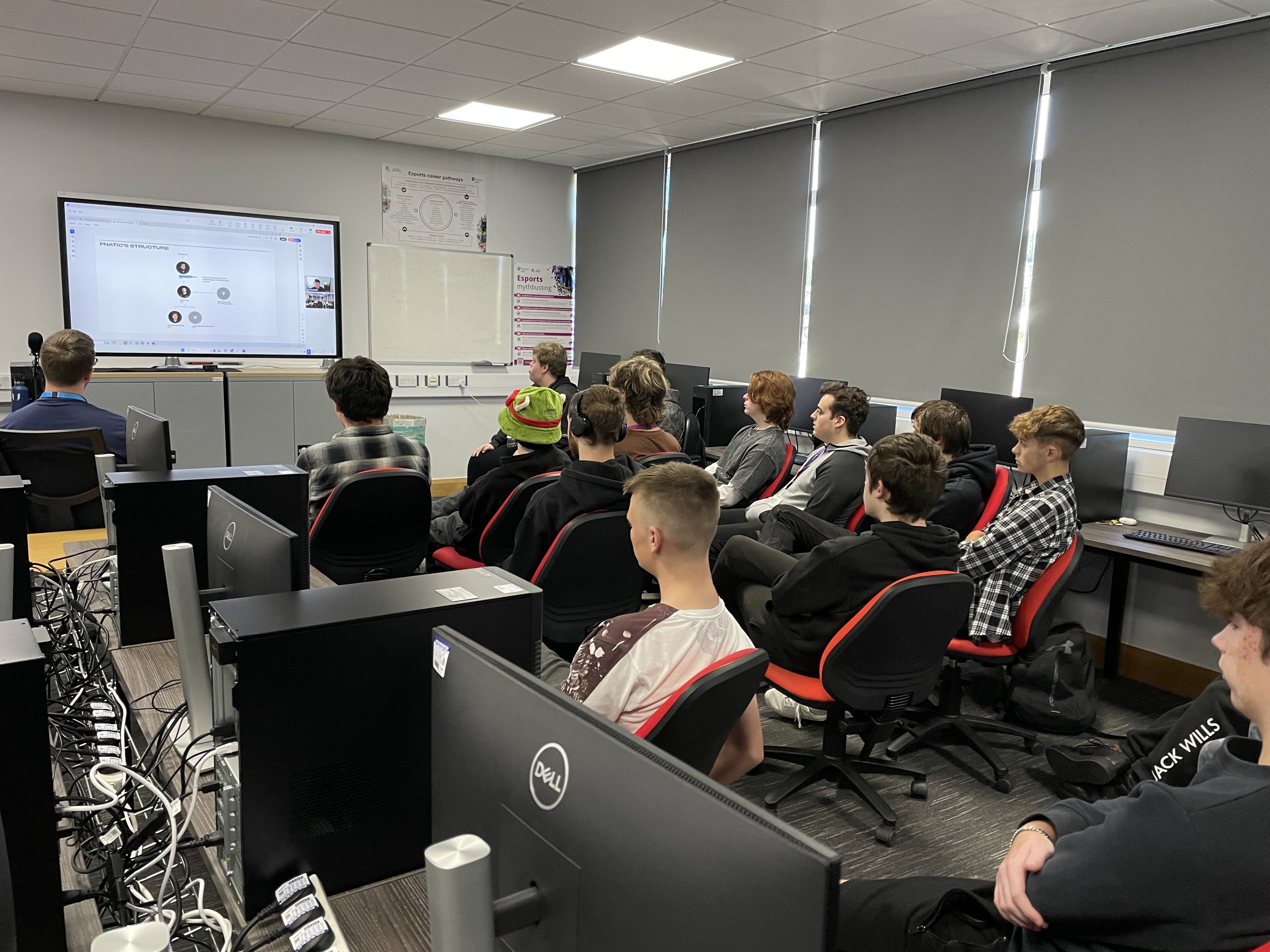 Students Receive Talk From A Top Esports Coach