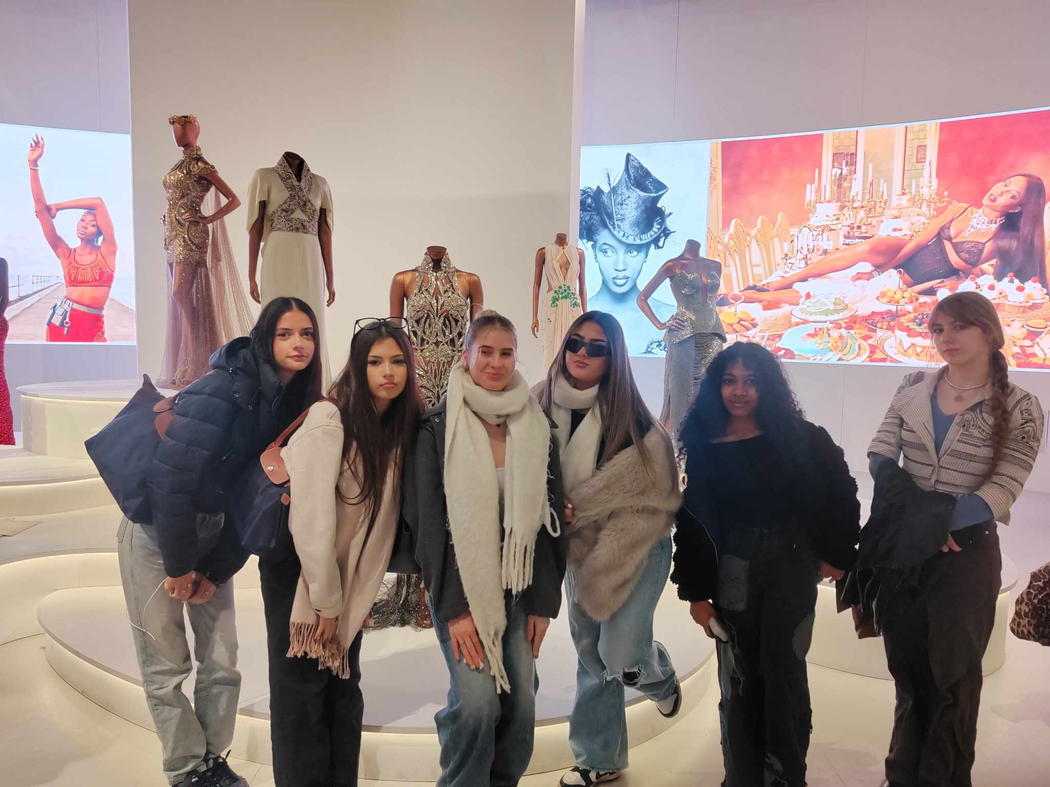 Fashion, Photography, and Art Students Visit the Victoria and Albert Museum in London! 