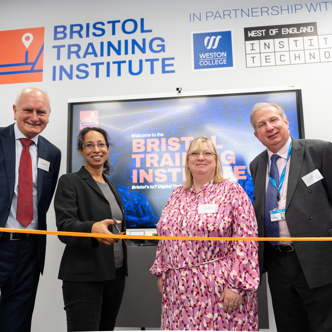 Andrew Leighton Price, Jaya Chakrabarti MBE, Claire Arbery and Sir Paul Phillips cutting the ribbon to the Bristol Training Institute
